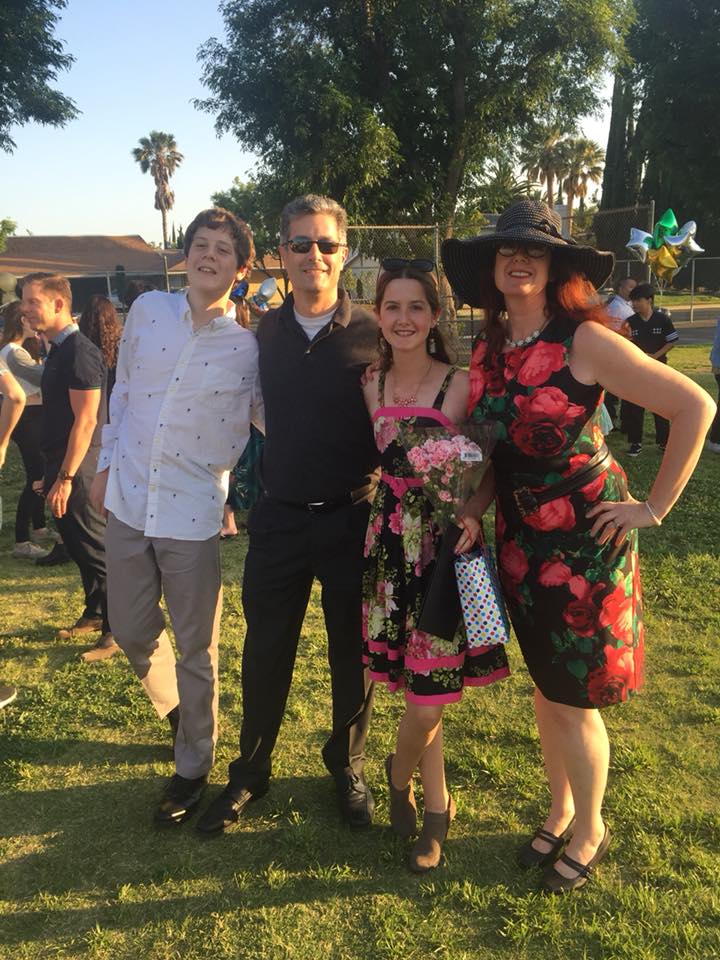 34665470_1924998334229601_2225337472202571776_n